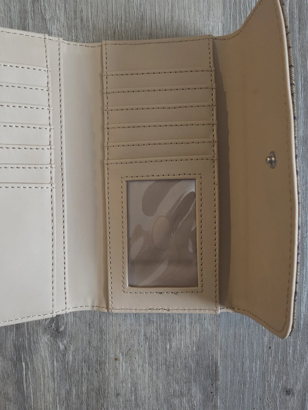 GUESS Women's Brown Signature Logo Wallet
